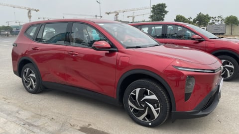 VinFast Limo Green 'tham chiến', cuộc đua MPV đa dụng ngày càng khốc liệt