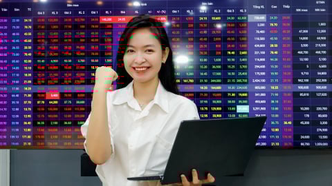 Tăng hơn 500 điểm từ đáy, VN-Index 'phá đỉnh' trước thời điểm áp thuế đối ứng