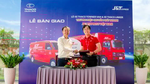 THACO AUTO bàn giao lô 315 xe tải cho J&T Express Việt Nam