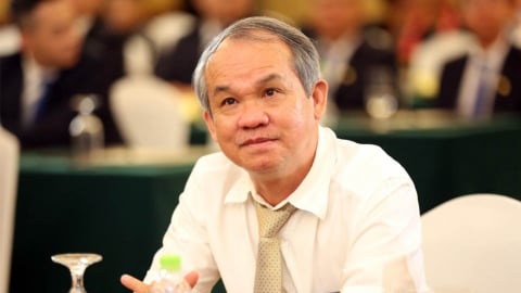 Con trai 'kín tiếng' của bầu Đức bất ngờ xuất hiện