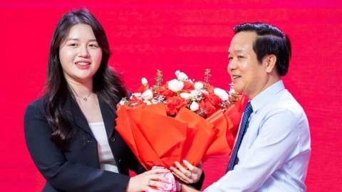 Chân dung ái nữ sinh năm 2001 của bầu Thụy vừa trở thành Chủ tịch Ninh Bình FC