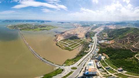 Toàn cảnh đại công trường 'Thành phố kỳ quan' bên bờ Vịnh Hạ Long
