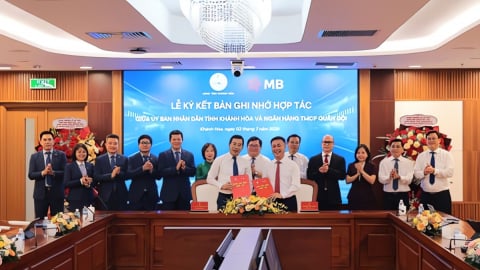 MB ký kết hợp tác với Khánh Hòa, đồng hành thúc đẩy chuyển đổi số địa phương