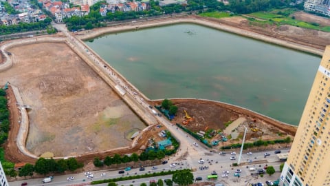 Toàn cảnh hồ điều hòa rộng tương đương Hồ Gươm, gần trung tâm hành chính mới sắp hoàn thành