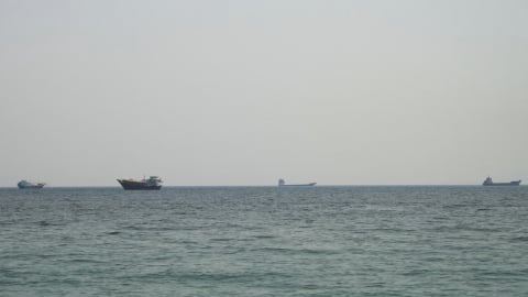 Kịch bản Mỹ - Iran lặp lại: Hormuz đóng cửa, thị trường đồng loạt chao đảo