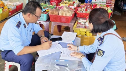 Ngăn chặn thuốc lá lậu trong tình hình mới: Cần một hành lang pháp lý đủ mạnh