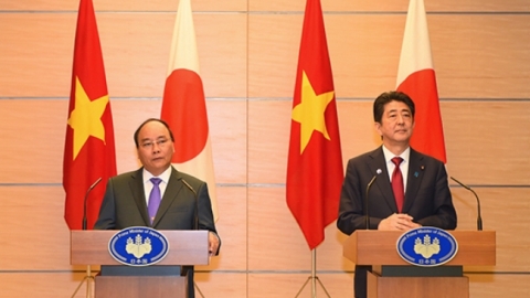 Thủ tướng: 'Tôi và Thủ tướng Nhật cùng chia sẻ quan ngại về Biển Đông'