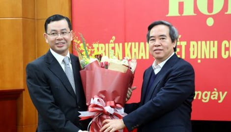 Phó Trưởng Ban Kinh tế Trung ương Ngô Văn Tuấn làm Phó Bí thư tỉnh Hòa Bình