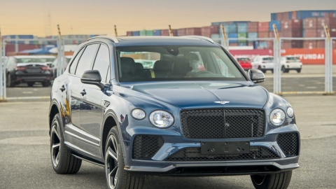 Triệu hồi hơn 3.000 xe Bentley Bentayga lỗi camera lùi tại Mỹ