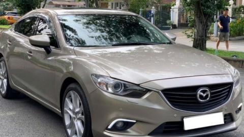 Xe hạng D Mazda6 cũ có giá ngang xe hạng B