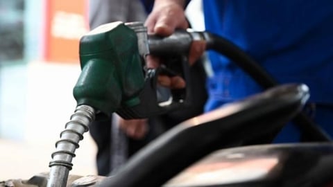 Xăng dầu đồng loạt tăng giá, vượt mốc 23.000 đồng/lít