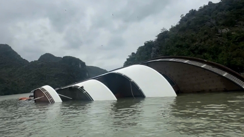 Một tháng sau bão, thiệt hại trăm tỷ chưa được bảo hiểm bồi thường