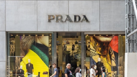 Prada 'lội ngược dòng' trong cuộc khủng hoảng hàng xa xỉ