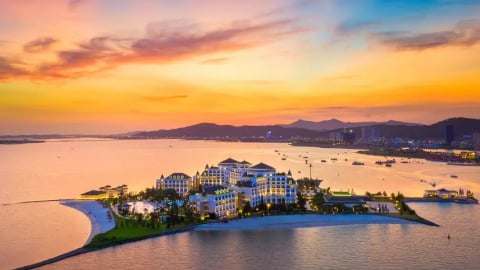 Vinpearl của tỷ phú Phạm Nhật Vượng liên tục tăng vốn trước thềm niêm yết