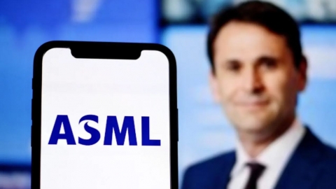 CEO ASML: Dù rất nỗ lực, Trung Quốc tụt hậu 10 - 15 năm trong công nghệ chip