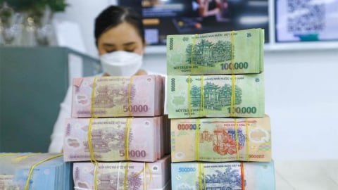 Lãi suất huy động giảm, ngân hàng xoay xở hút vốn