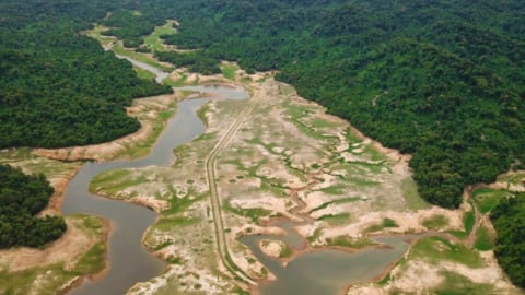 Người trong cuộc kể chuyện làm đường băng trong hồ Kẻ Gỗ