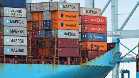 Mỹ trước 'giờ G': Nhập khẩu tăng sốc, xuất khẩu trì trệ