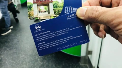 Sắp thanh toán vé tàu điện qua thẻ ngân hàng