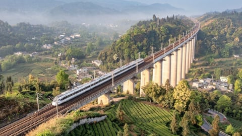 Ký hiệp định vay vốn Trung Quốc làm đường sắt 8,3 tỷ USD trước tháng 8/2025