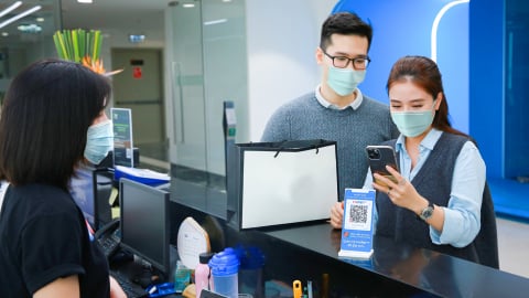 Từ thẻ ngân hàng đến QR code: Thanh toán không dùng tiền mặt nâng tầm cạnh tranh quốc gia