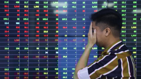 Hai cổ phiếu vào diện huỷ niêm yết: Vi phạm nghiêm trọng nghĩa vụ công bố thông tin 