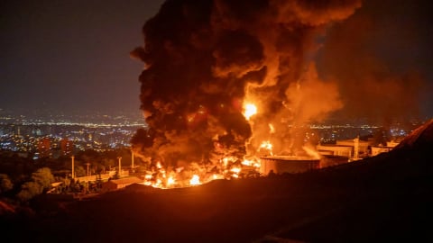 Sau đòn không kích, Mỹ ngăn Iran ‘tự sát về kinh tế’