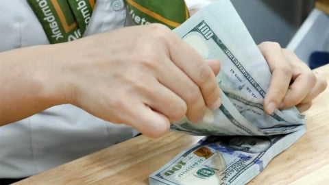 Giá USD ngân hàng lên đỉnh cao mới, vượt 26.300 đồng