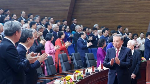 Lễ công bố Nghị quyết, quyết định về sáp nhập tỉnh thành, chỉ định nhân sự