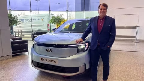 CEO Ford: 'Tôi đang lái xe điện của Xiaomi'