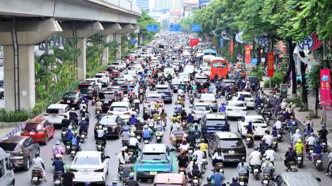 Hà Nội tính cách hạn chế xe cá nhân, cân nhắc thu phí cao tốc