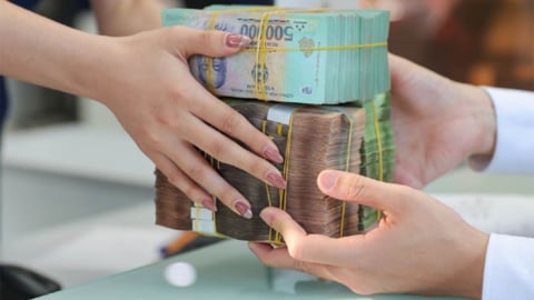 Tín dụng tăng cao, huy động trái phiếu Chính phủ tăng mạnh