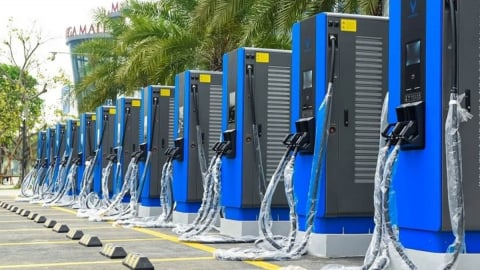 Đề xuất bãi đỗ xe phải có trạm sạc cho xe điện