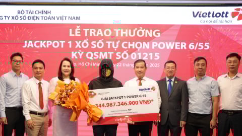Tâm sự của người trúng giải Vietlott lớn nhất lịch sử Việt Nam