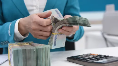Bỏ room tín dụng: Cạnh tranh miếng bánh thị phần bằng giảm lãi suất