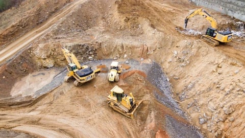 Thủ tướng yêu cầu gỡ vướng mắc quản lý đất đai, khoáng sản