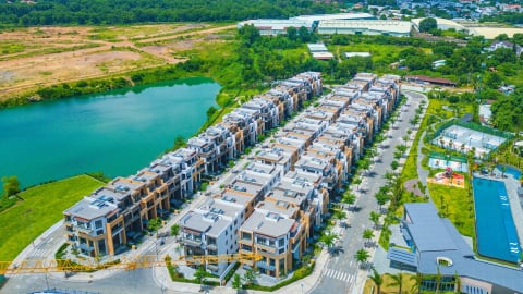 Thị trường bất động sản 6 tháng: Thanh khoản chông chênh