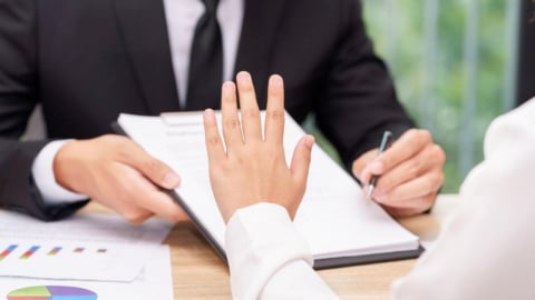 Từ chối bồi thường vì chưa đủ 30 ngày chờ: Người mua bảo hiểm cần lưu ý gì?