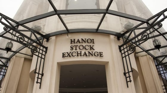 HNX dừng niêm yết cổ phiếu mới 