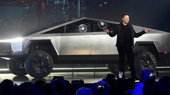 Cybertruck của Elon Musk lại thành ‘bom xịt’, Tesla trong cơn chao đảo