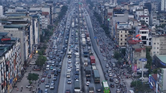 Thủ tướng yêu cầu Hà Nội cấm xe máy chạy xăng dầu trong Vành đai 1 từ tháng 7/2026