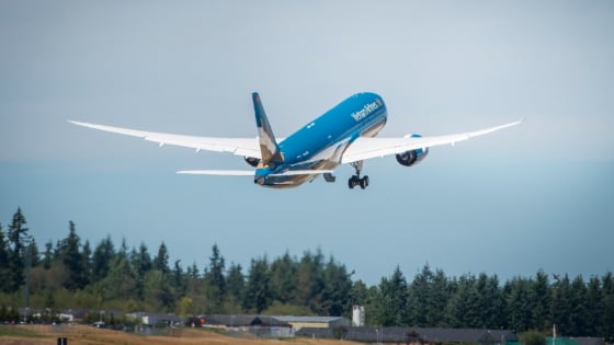 Vietnam Airlines thu hơn 1 tỷ USD trong quý II