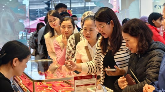 Giá vàng hôm nay 4/7: Tăng thêm 3 triệu, vượt mốc 151 triệu/lượng