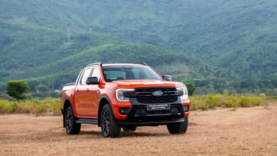 Ford và Toyota đồng loạt giảm giá bán ô tô từ tháng 7/2026