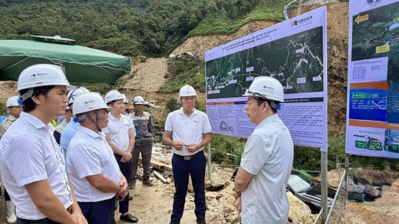 Hơn nửa năm khởi công, hầm xuyên núi 3.300 tỷ nối Lào Cai với Lai Châu đang ra sao?