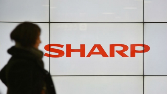 Foxconn chốt mua Sharp với 'giá rẻ' 3,5 tỷ USD