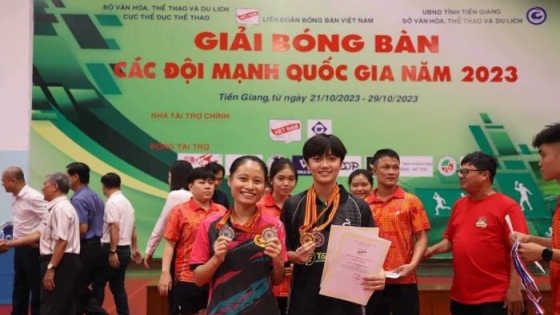 CLB bóng bàn của bầu Hiển giành 2 huy chương vàng tại giải các đội mạnh quốc gia