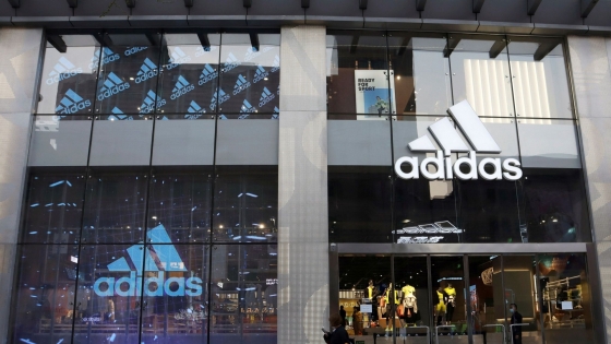 Adidas điều tra cáo buộc 'hối lộ quy mô lớn' tại Trung Quốc