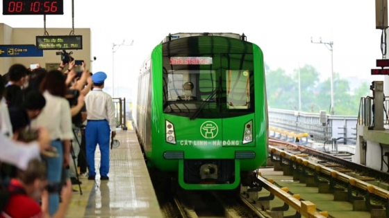 Metro Cát Linh - Hà Đông lãi gấp 6 lần nhờ tiền gửi ngân hàng