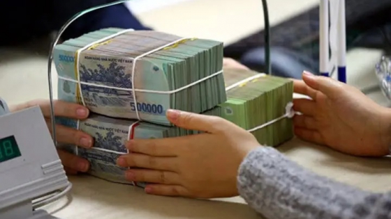 Mở 'mỏ vàng' tín dụng tiêu dùng: Trả nợ - đòi nợ nỗi lo từ 2 phía
